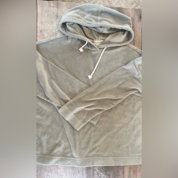 Love & Lore Long Sleeve Pale Green Terrycloth Hoodie Small - Picture 3 of 9